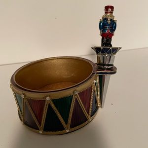 Bombay nutcracker wine coaster and bottle stopper
